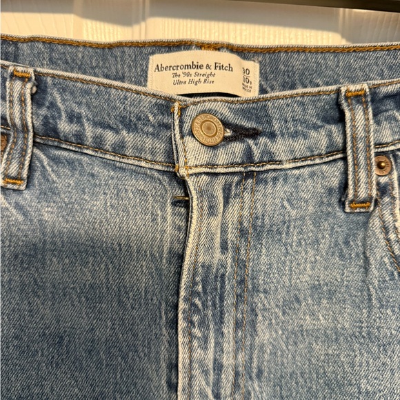 Abercrombie & Fitch Slim Straight High Rise Jeans - Picture 3 of 9